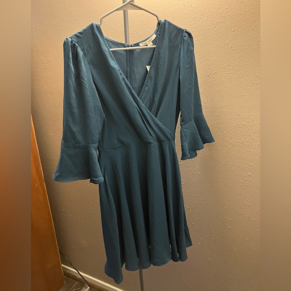 NWT Francesca’s miami teal blue faux wrap bell sleeved dress, small